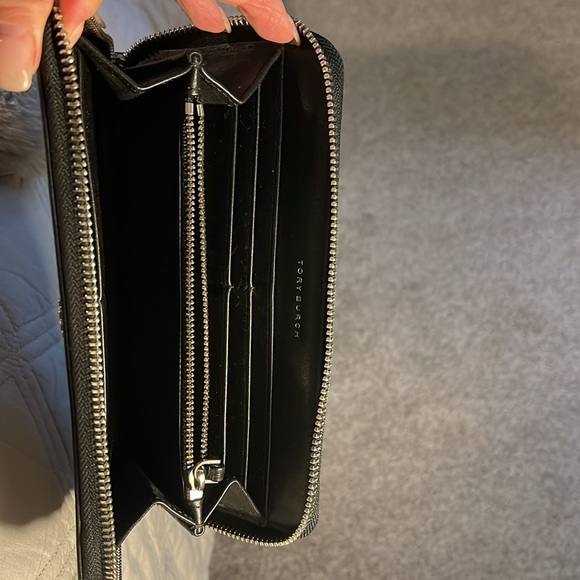 TORY BURCH Robinson Embossed Snakeskin Leather Zip Wallet - Picture 5 of 8